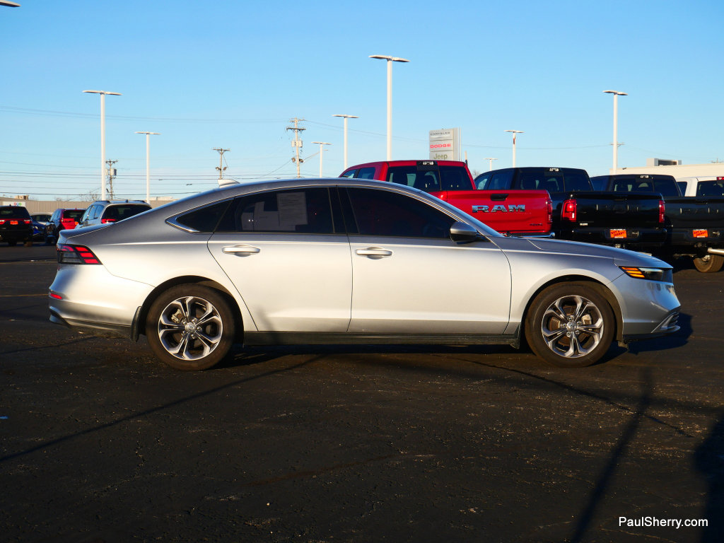 Used 2023 Honda Accord EX image 14