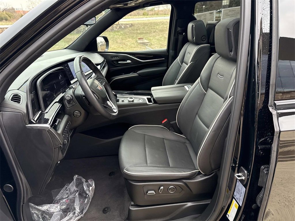 Certified 2024 Cadillac Escalade Sport w/ Touring Package image 16