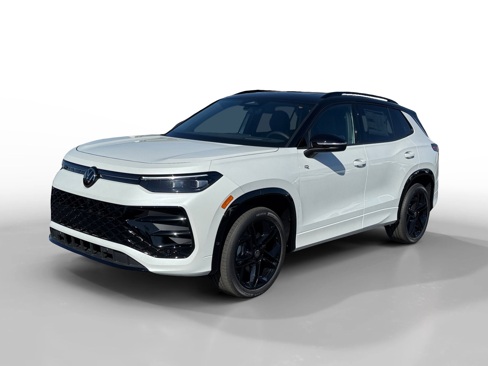 New 2026 Volkswagen Tiguan SE R-Line AWD/4WD image 1