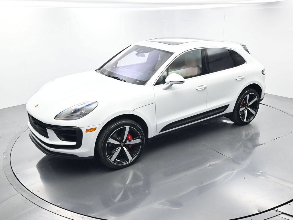Certified 2026 Porsche Macan S AWD/4WD image 34