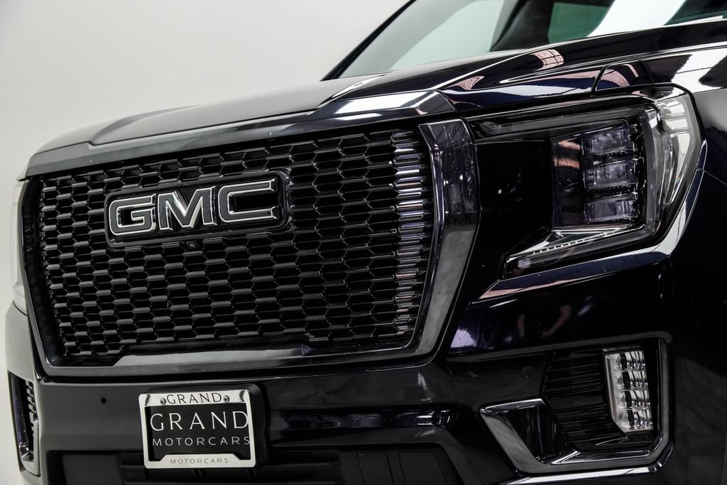 Used 2023 GMC Yukon Denali Ultimate AWD/4WD image 2