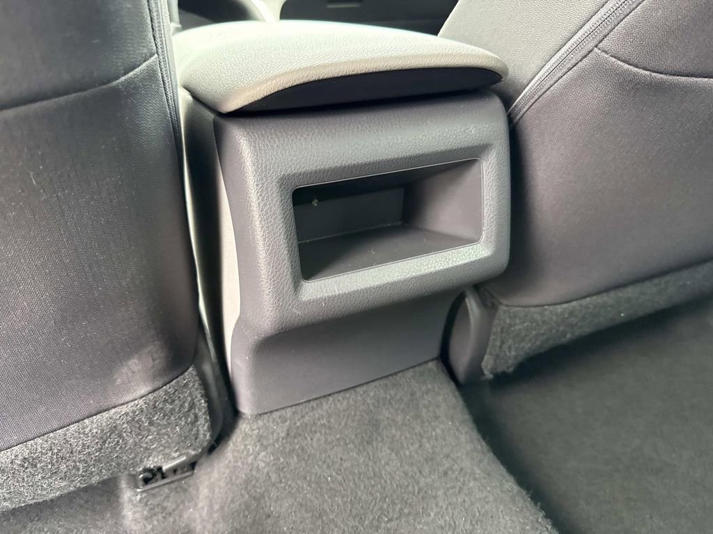 Used 2020 Toyota Camry LE image 20