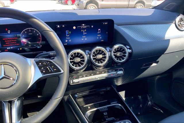 Used 2026 Mercedes-Benz GLA 250 4MATIC image 5