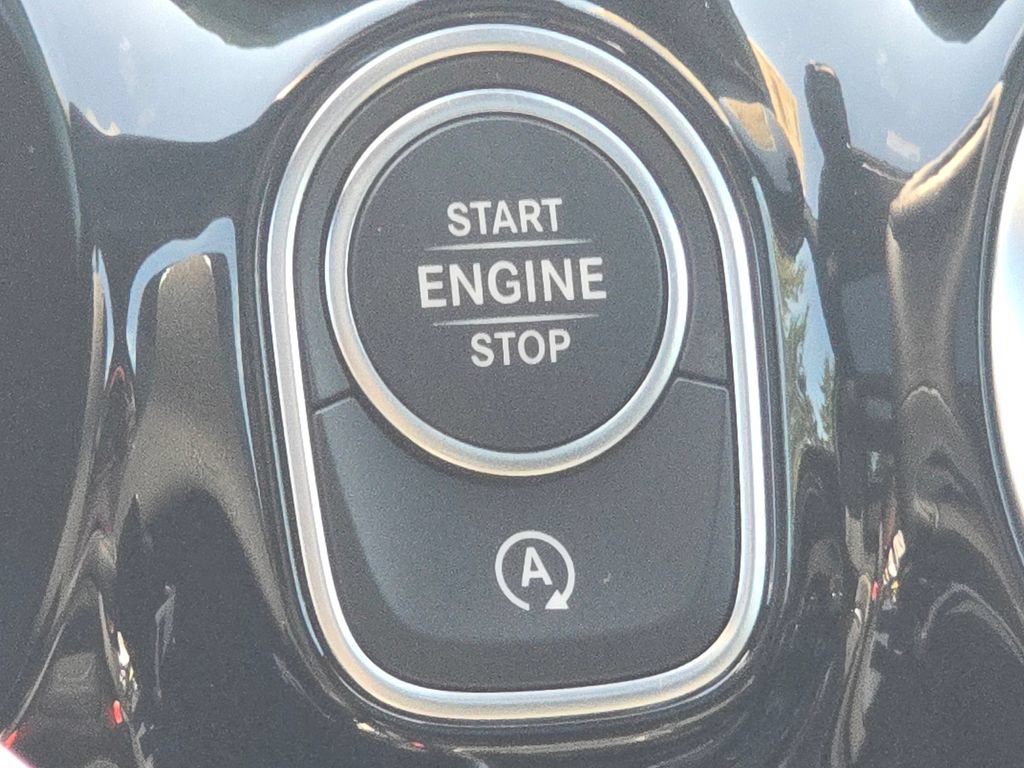 New 2026 Mercedes-Benz GLA 250 4MATIC image 36