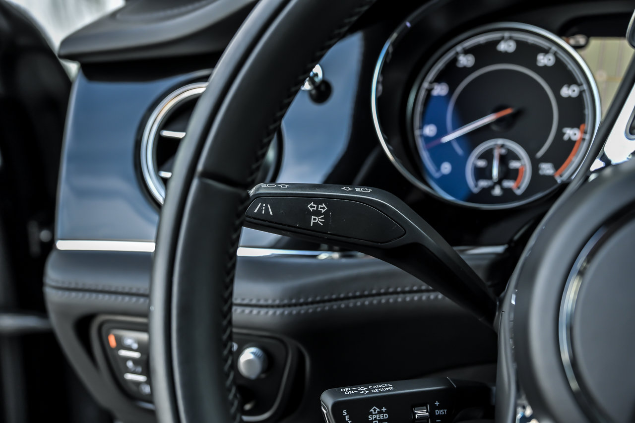 Used 2020 Bentley Bentayga AWD/4WD image 33