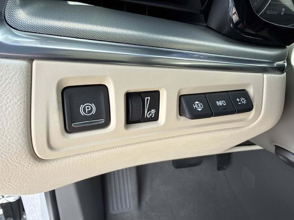 New 2026 Cadillac XT5 Premium Luxury w/ LPO, ONYX Package FWD image 31