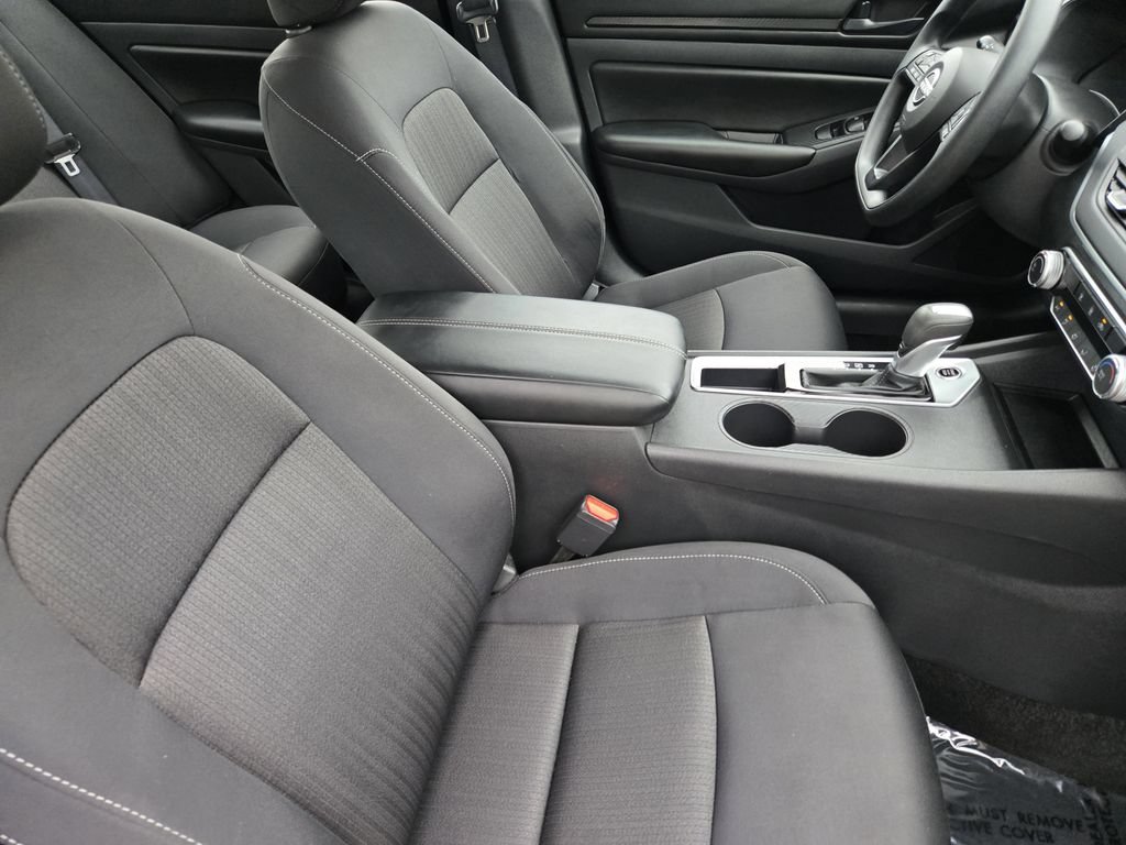 Used 2025 Nissan Altima 2.5 S FWD image 19