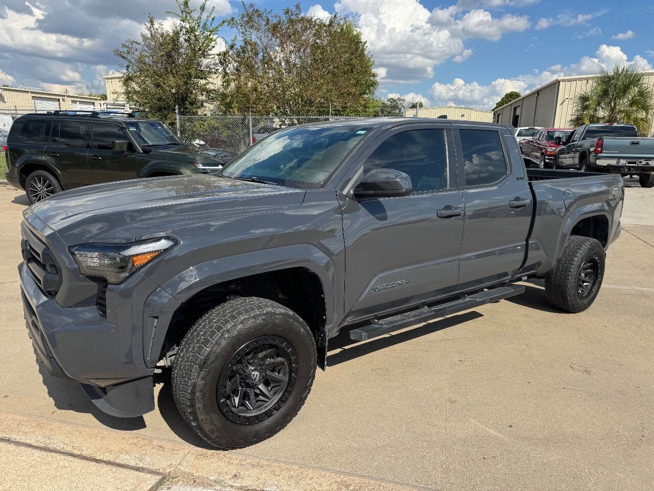 Used 2024 Toyota Tacoma SR5 image 1