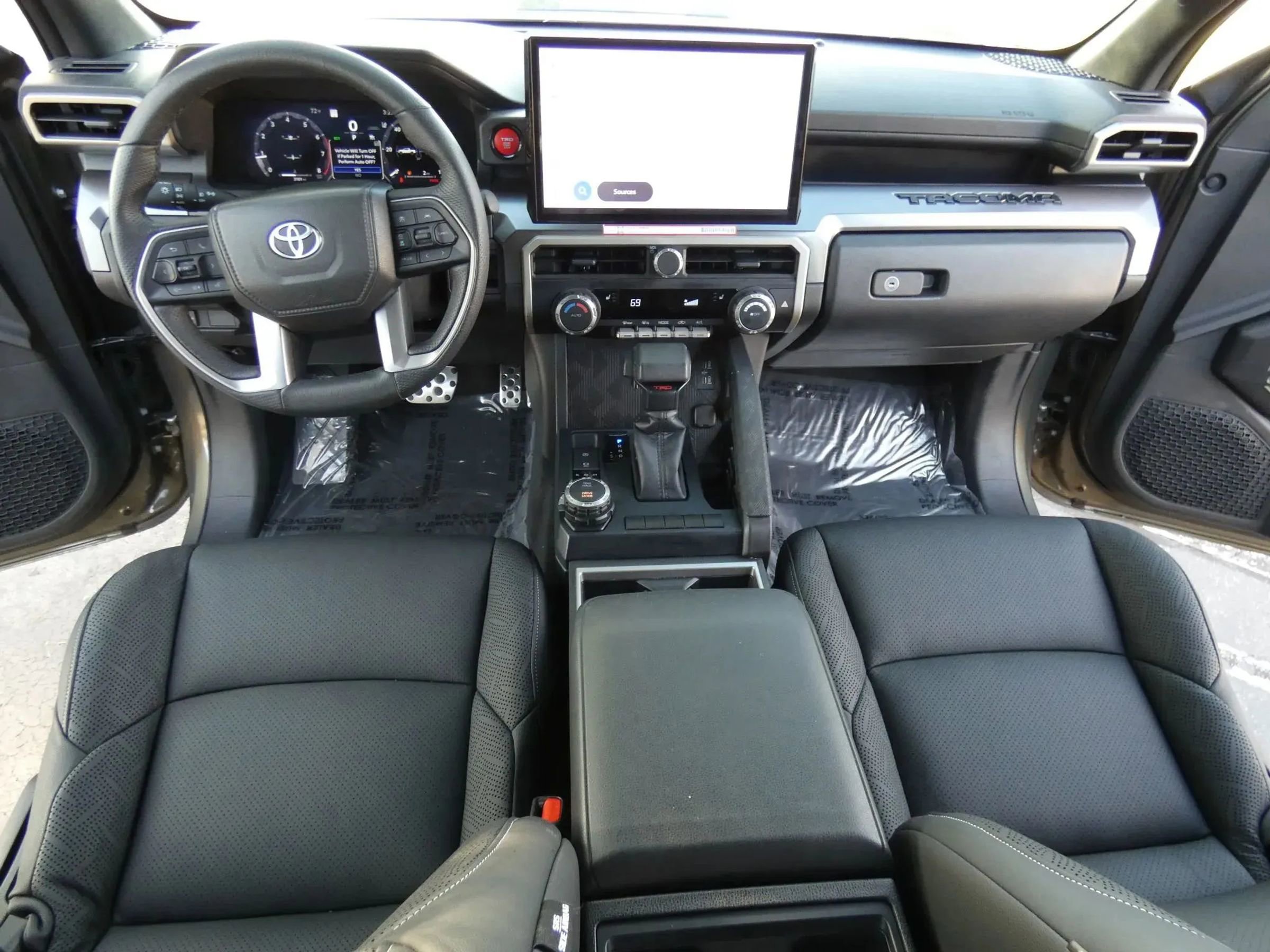 Used 2025 Toyota Tacoma TRD Sport image 25