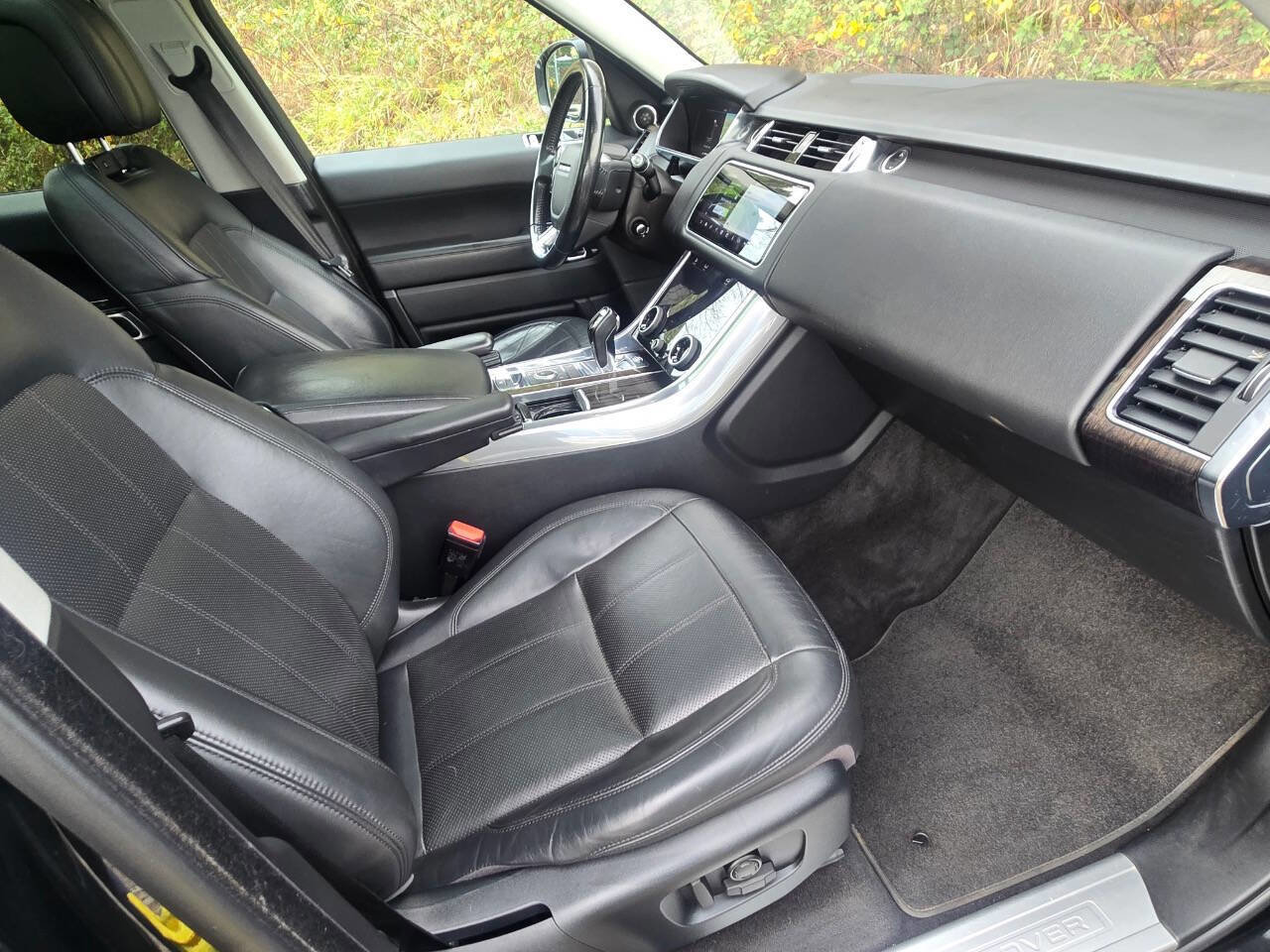 Used 2018 Land Rover Range Rover Sport HSE image 13