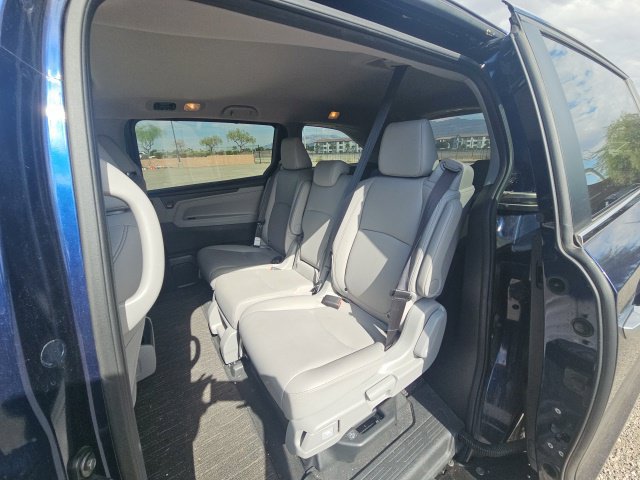 Used 2024 Honda Odyssey EX-L image 8