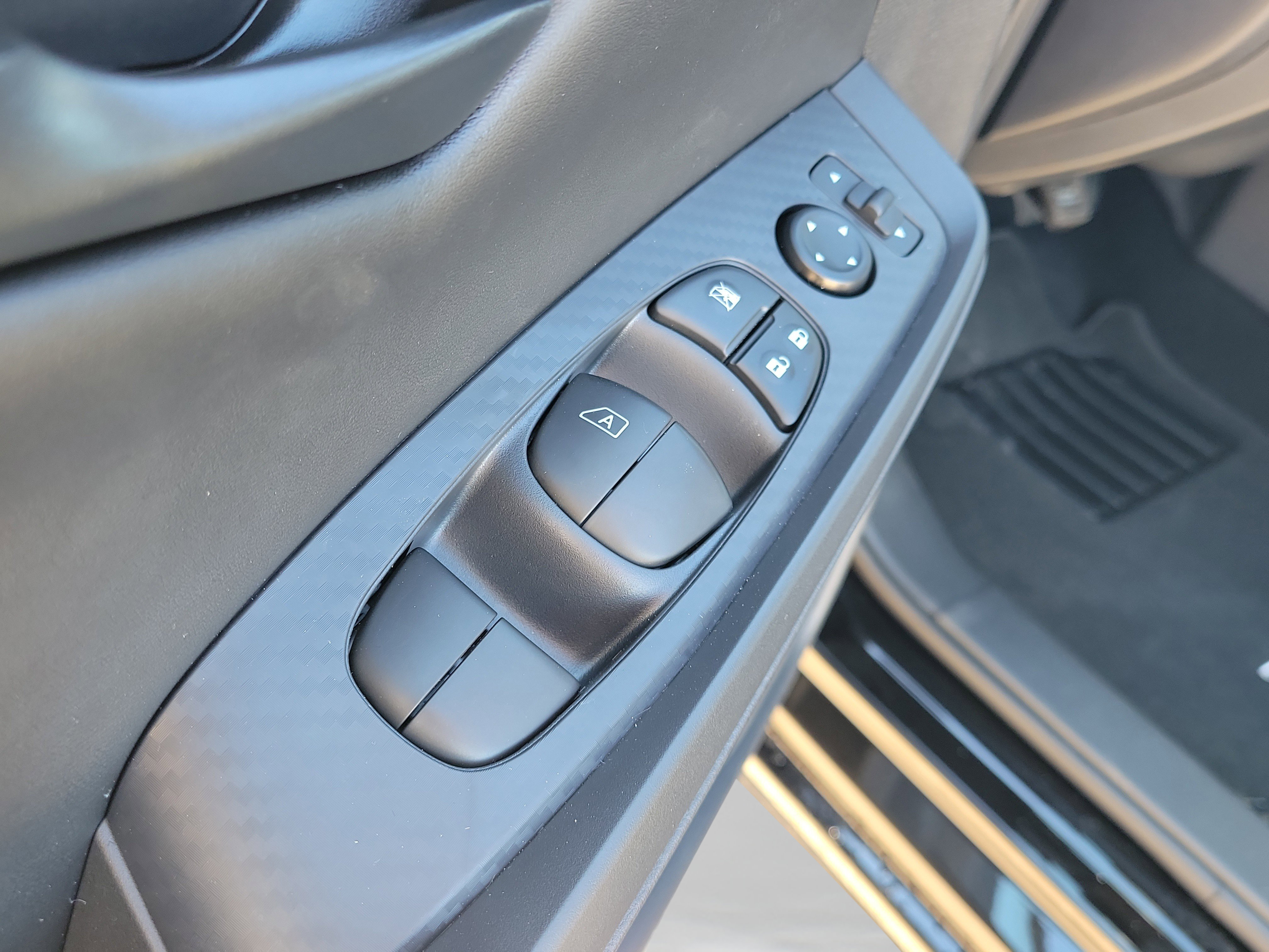 New 2025 Nissan Sentra S FWD image 28
