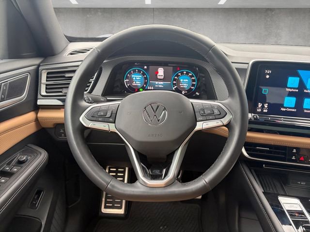Used 2025 Volkswagen Atlas Cross Sport SEL R-Line AWD/4WD image 21