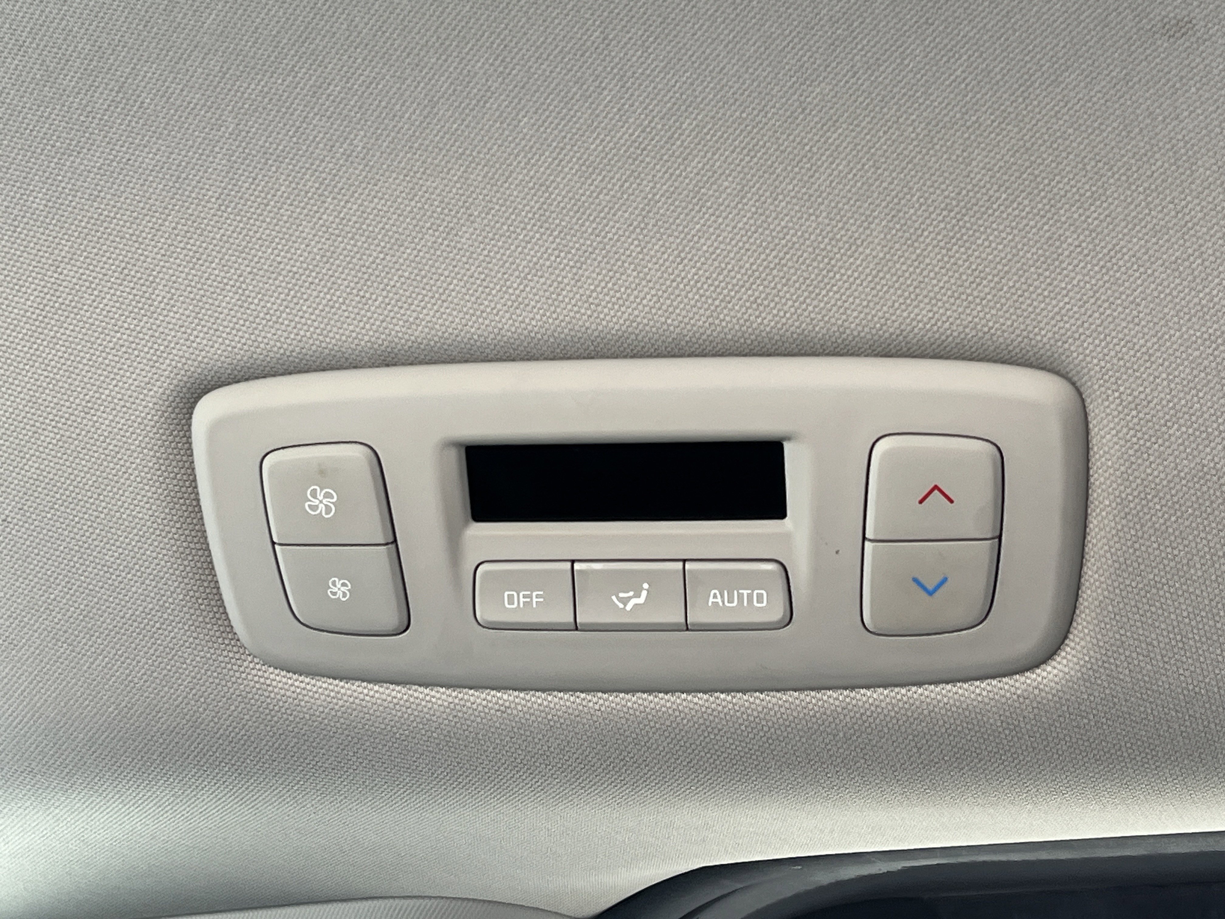 Used 2022 Kia Carnival EX FWD image 20