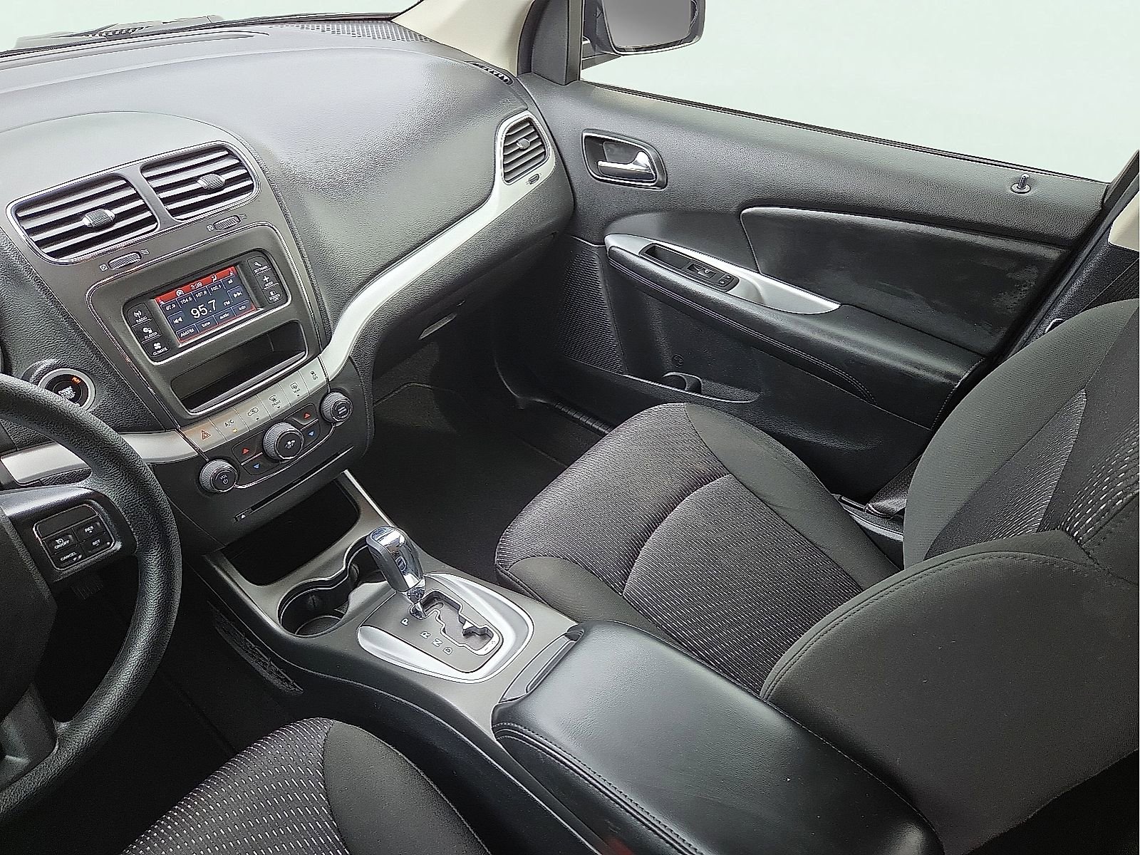 Used 2020 Dodge Journey SE w/ Blacktop Package image 12