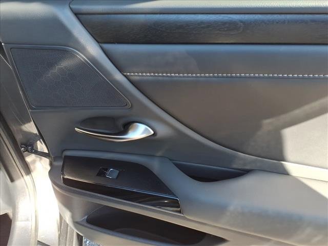 Used 2022 Lexus ES 350 w/ Premium Package image 19