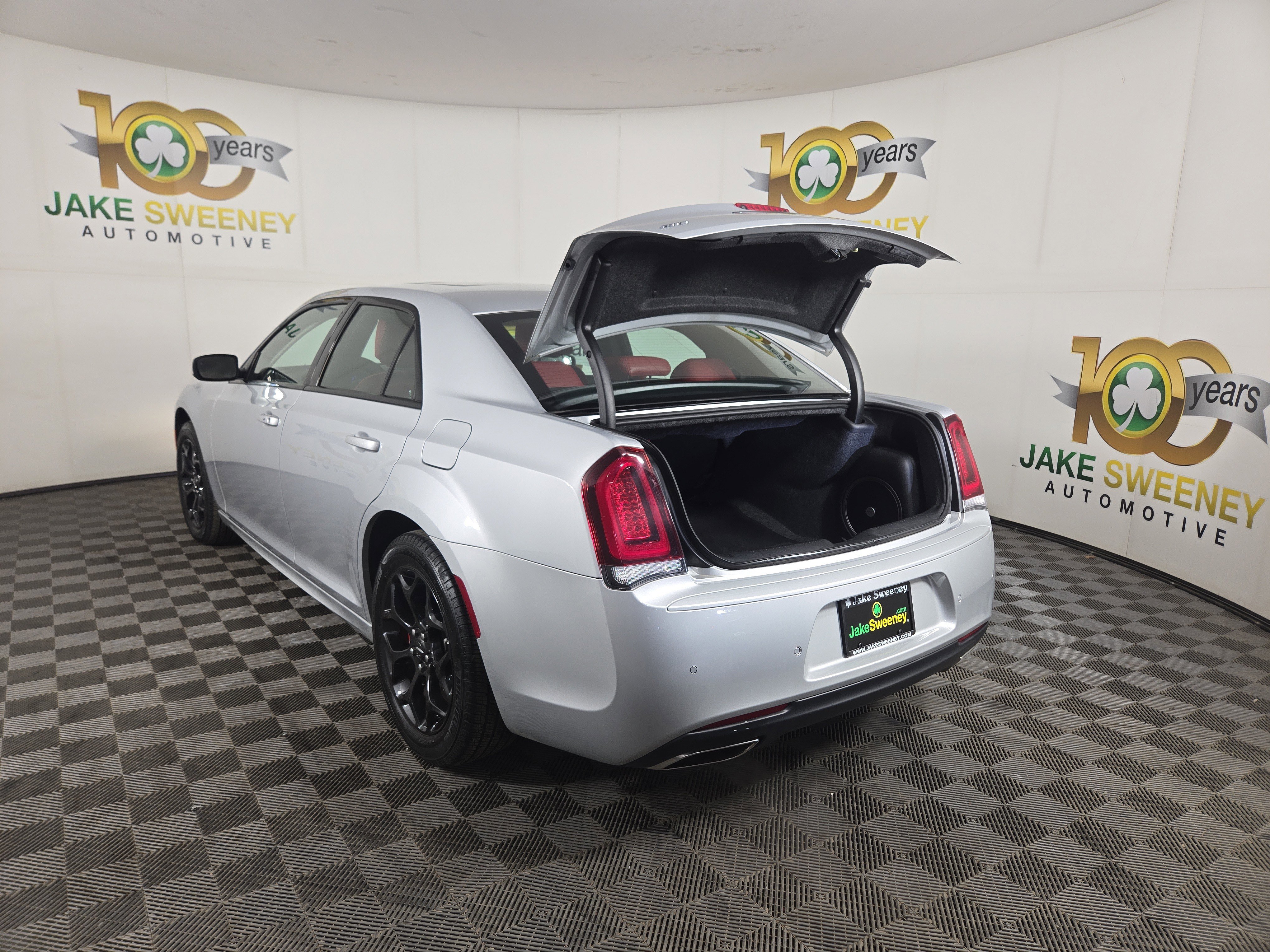 Used 2023 Chrysler 300 Touring L w/ Popular Equipment Group image 32