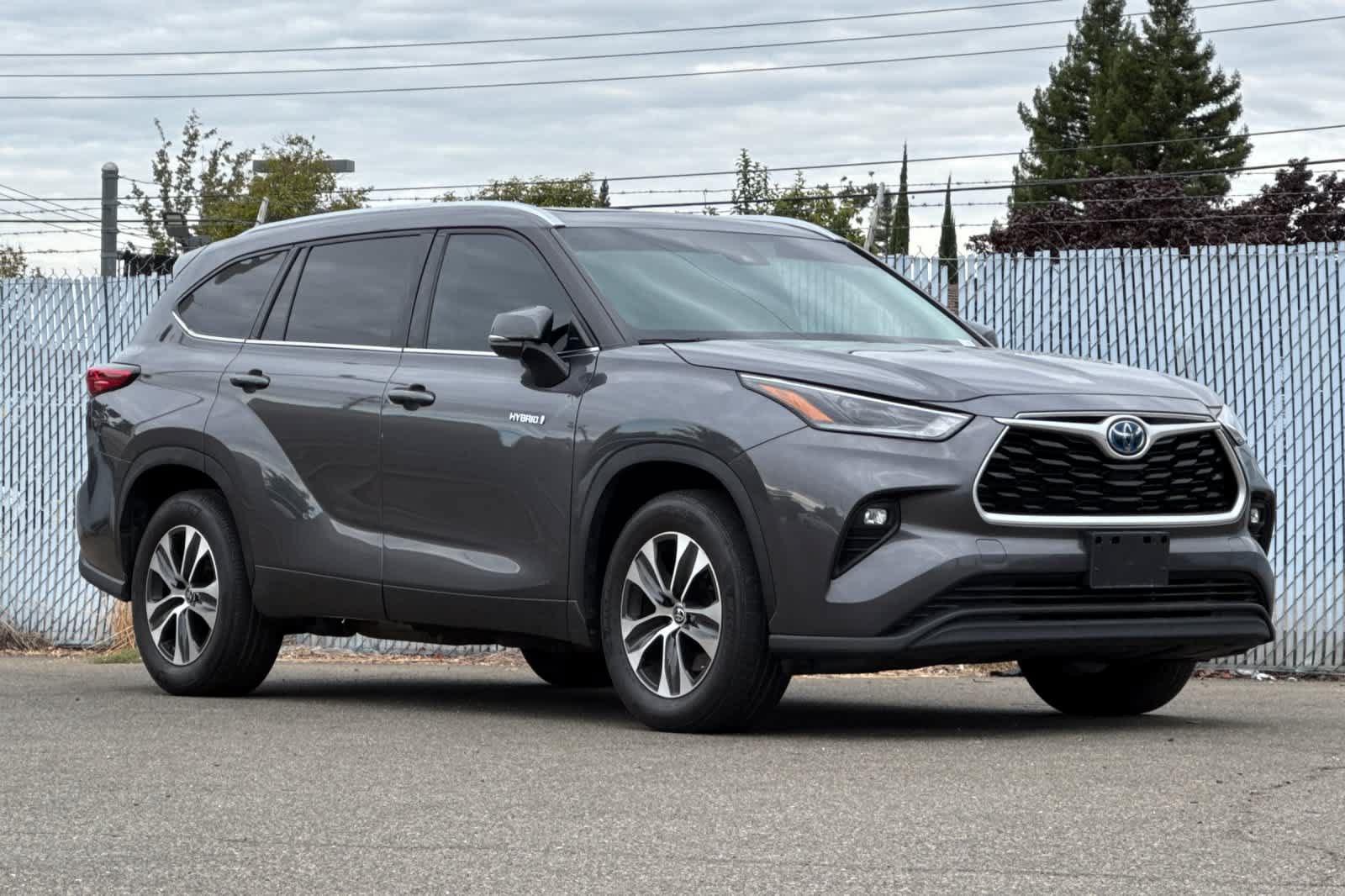 Used 2021 Toyota Highlander XLE FWD image 7