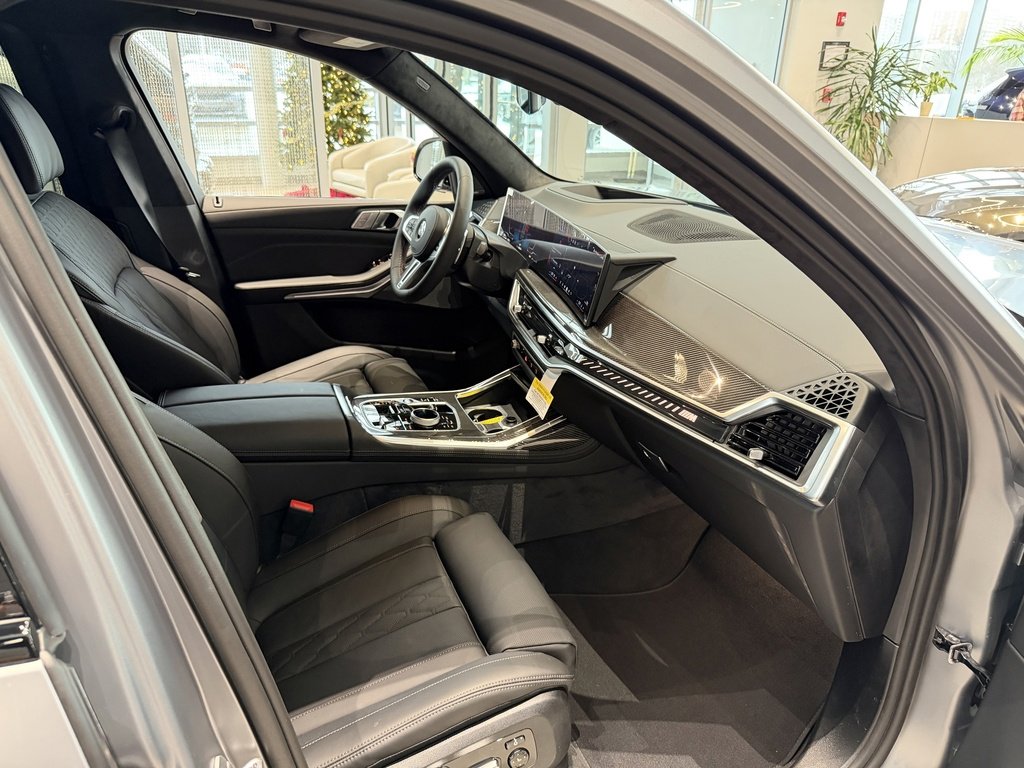 New 2026 BMW X7 M60i image 15