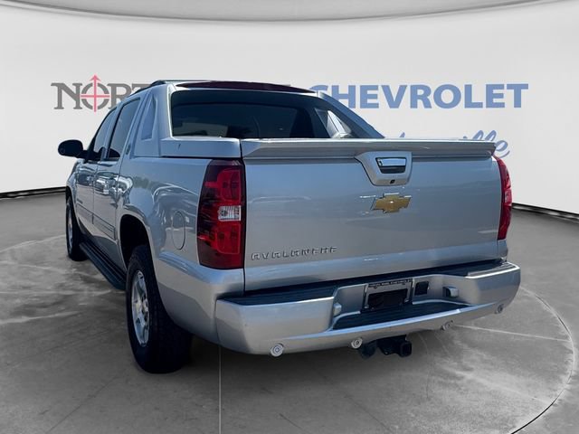 Used 2013 Chevrolet Avalanche LS RWD image 5