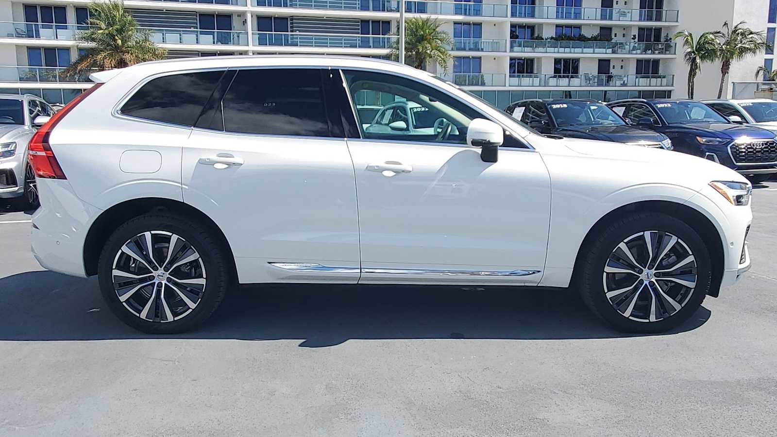 Used 2022 Volvo XC60 T8 Inscription Expression w/ Advanced Package image 7