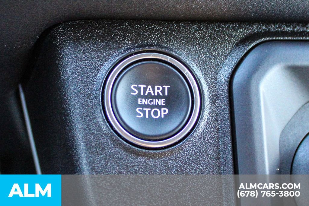 Used 2025 Land Rover Defender 110 S image 26