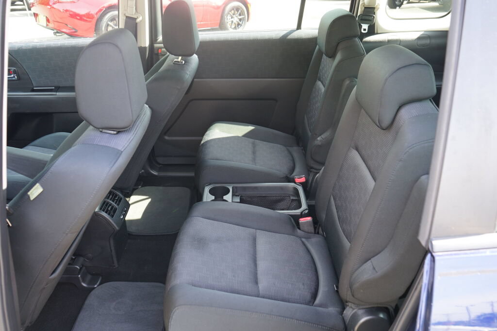 Used 2009 MAZDA MAZDA5 Sport FWD image 6