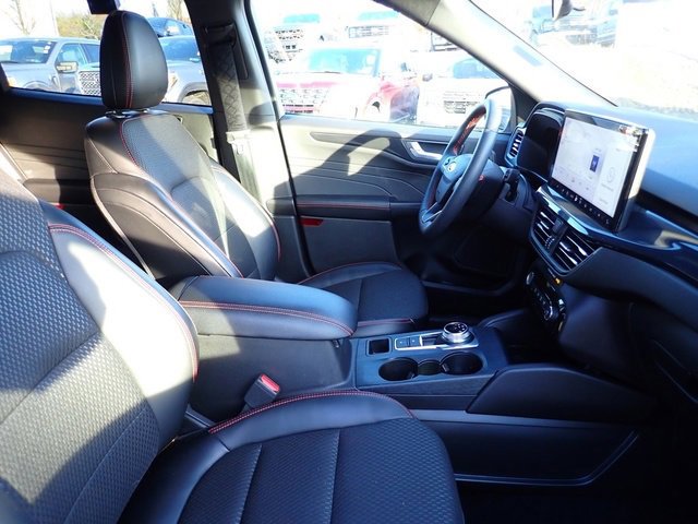 Certified 2024 Ford Escape ST-Line w/ Tech Pack #1 image 10