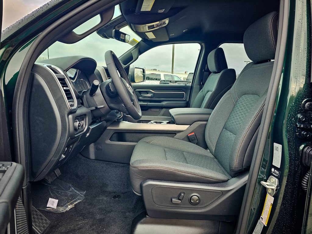 New 2026 RAM 1500 4x4 Crew Cab image 13