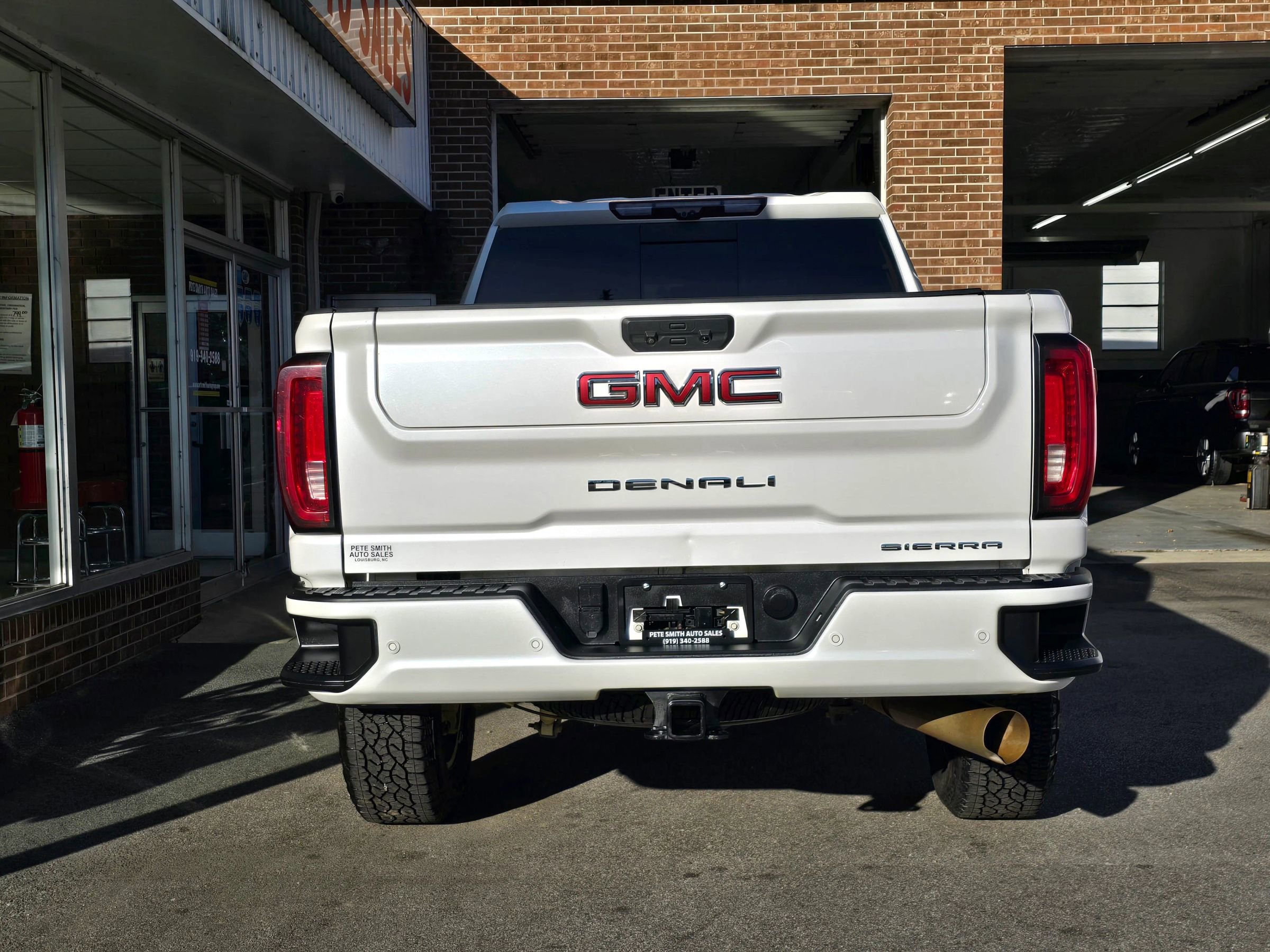 Used 2023 GMC Sierra 2500 Denali w/ Denali Ultimate Package image 5