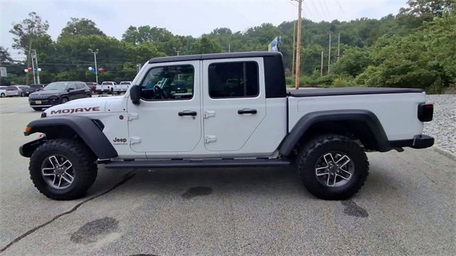 Certified 2024 Jeep Gladiator Mojave w/ Convenience Group image 5
