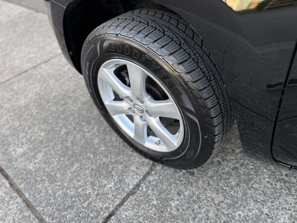 Used 2007 Toyota RAV4 Limited AWD/4WD image 21