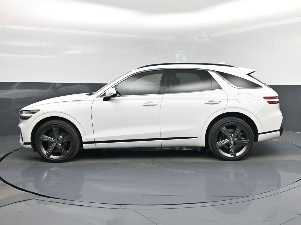 Used 2025 Genesis GV70 3.5T Sport w/ Sport Prestige Package image 10