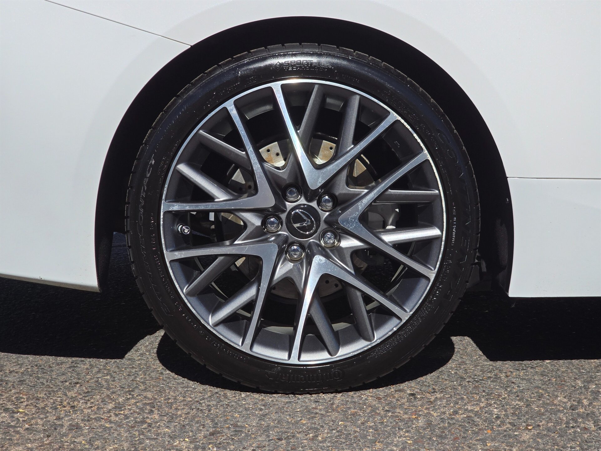 Used 2016 Lexus RC 200t RWD image 33