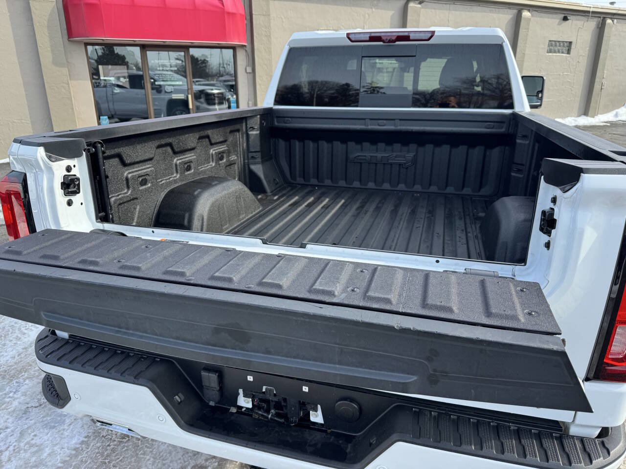 Used 2024 GMC Sierra 1500 AT4 w/ Technology Package image 20