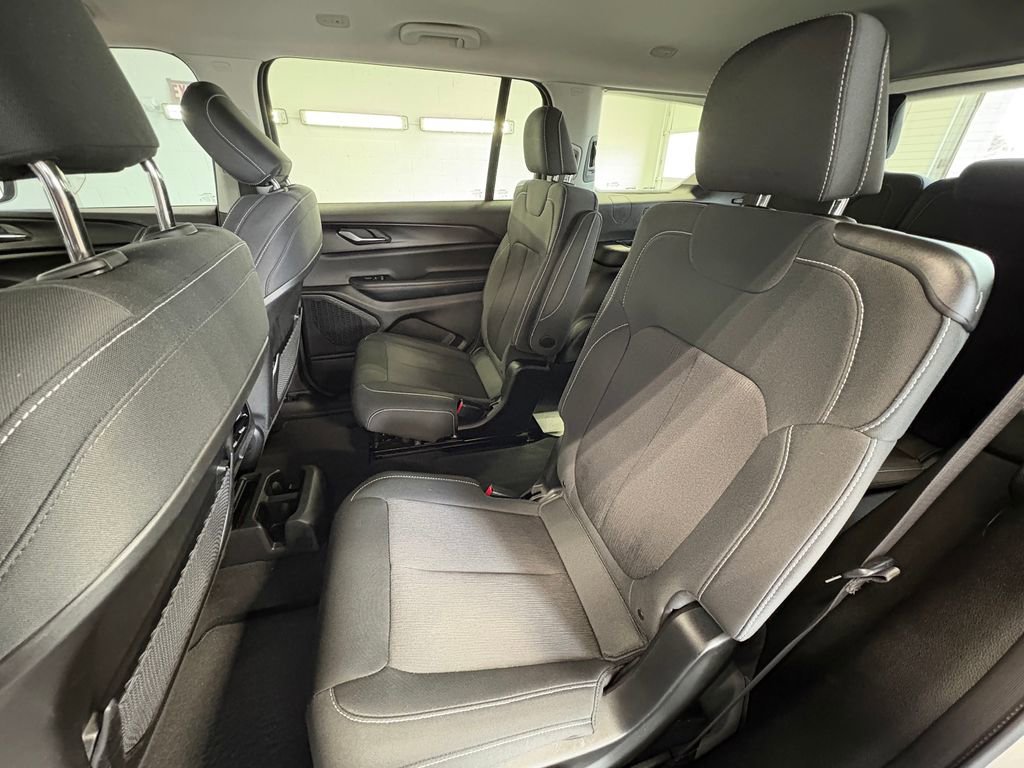 Used 2023 Jeep Grand Cherokee L Laredo w/ Luxury Tech Group I image 27