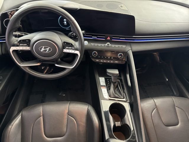 Used 2021 Hyundai Elantra Limited image 22