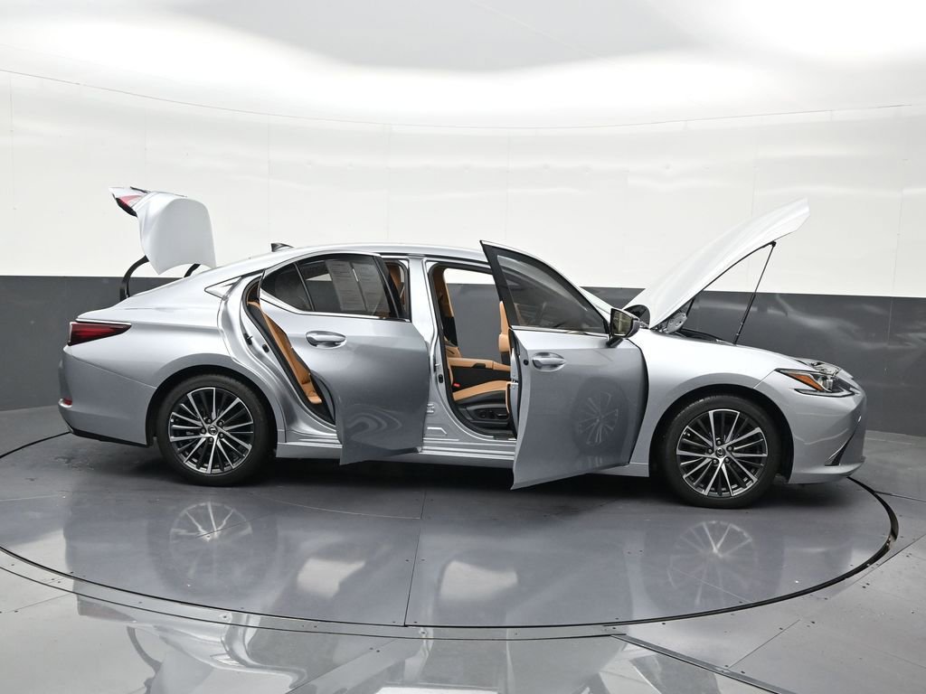 Used 2023 Lexus ES 350 w/ Premium Package image 32