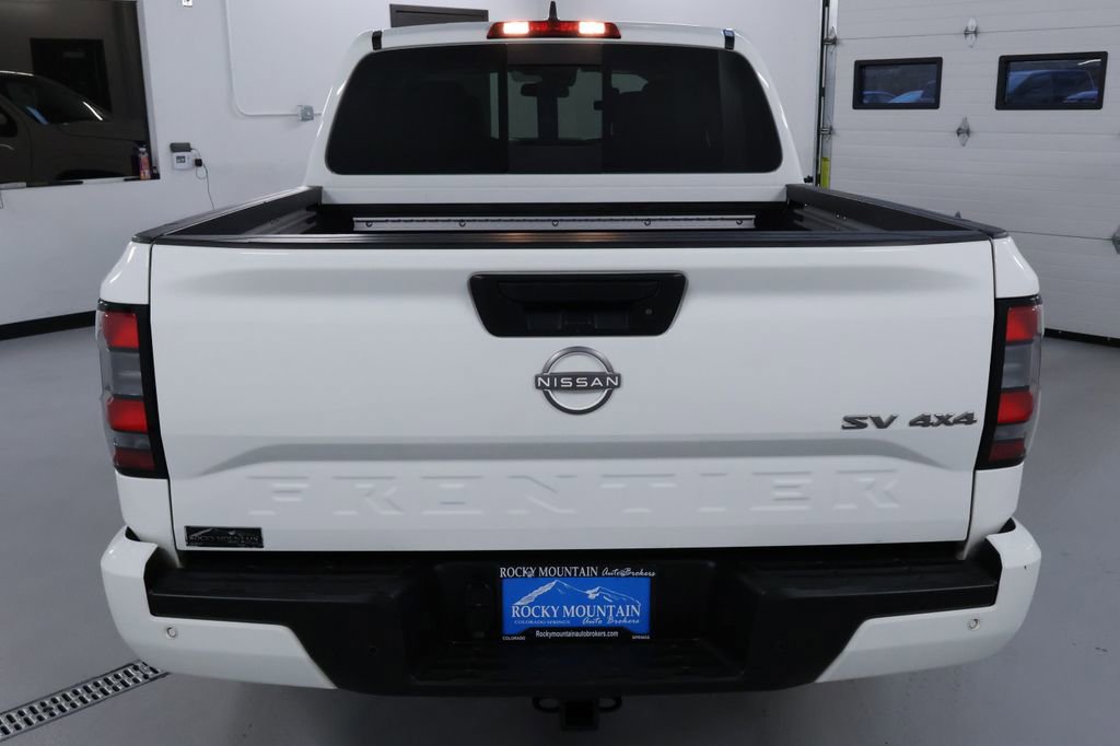 Used 2024 Nissan Frontier SV w/ SV Convenience Package image 6