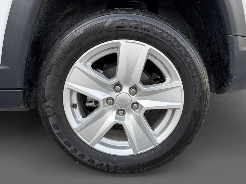 Used 2022 Jeep Compass Latitude AWD/4WD image 11