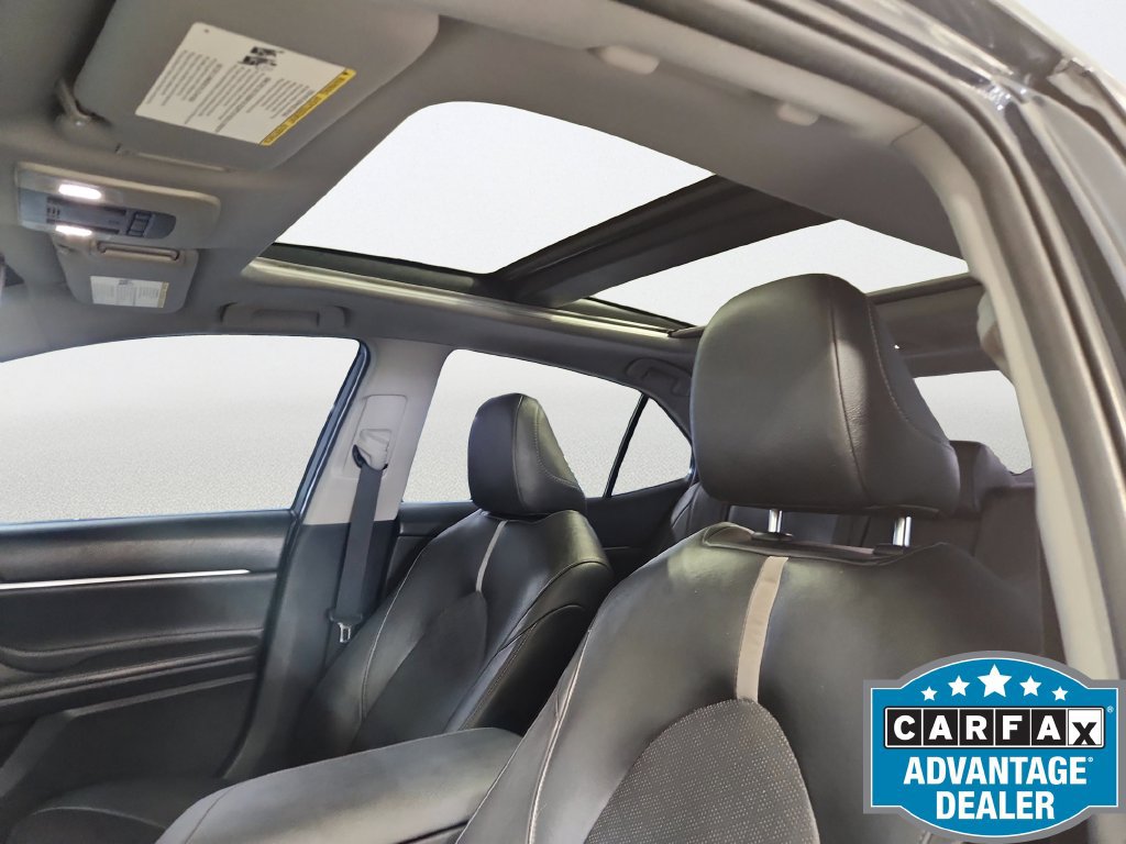 Used 2018 Toyota Camry XSE FWD image 17