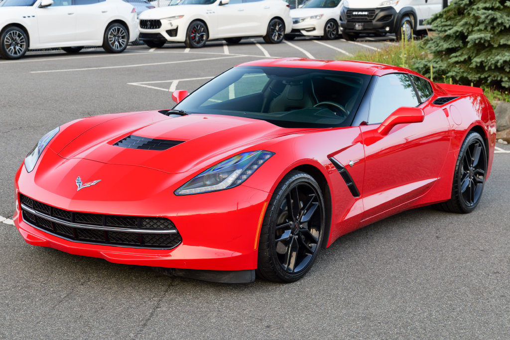 Used 2016 Chevrolet Corvette Stingray Coupe RWD image 3