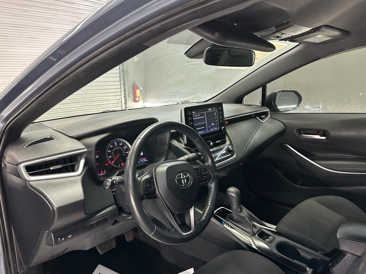 Used 2020 Toyota Corolla SE w/ Carpet Mat Package (TMS) FWD image 19