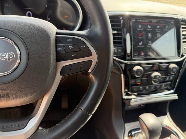 Used 2020 Jeep Grand Cherokee Altitude AWD/4WD image 17