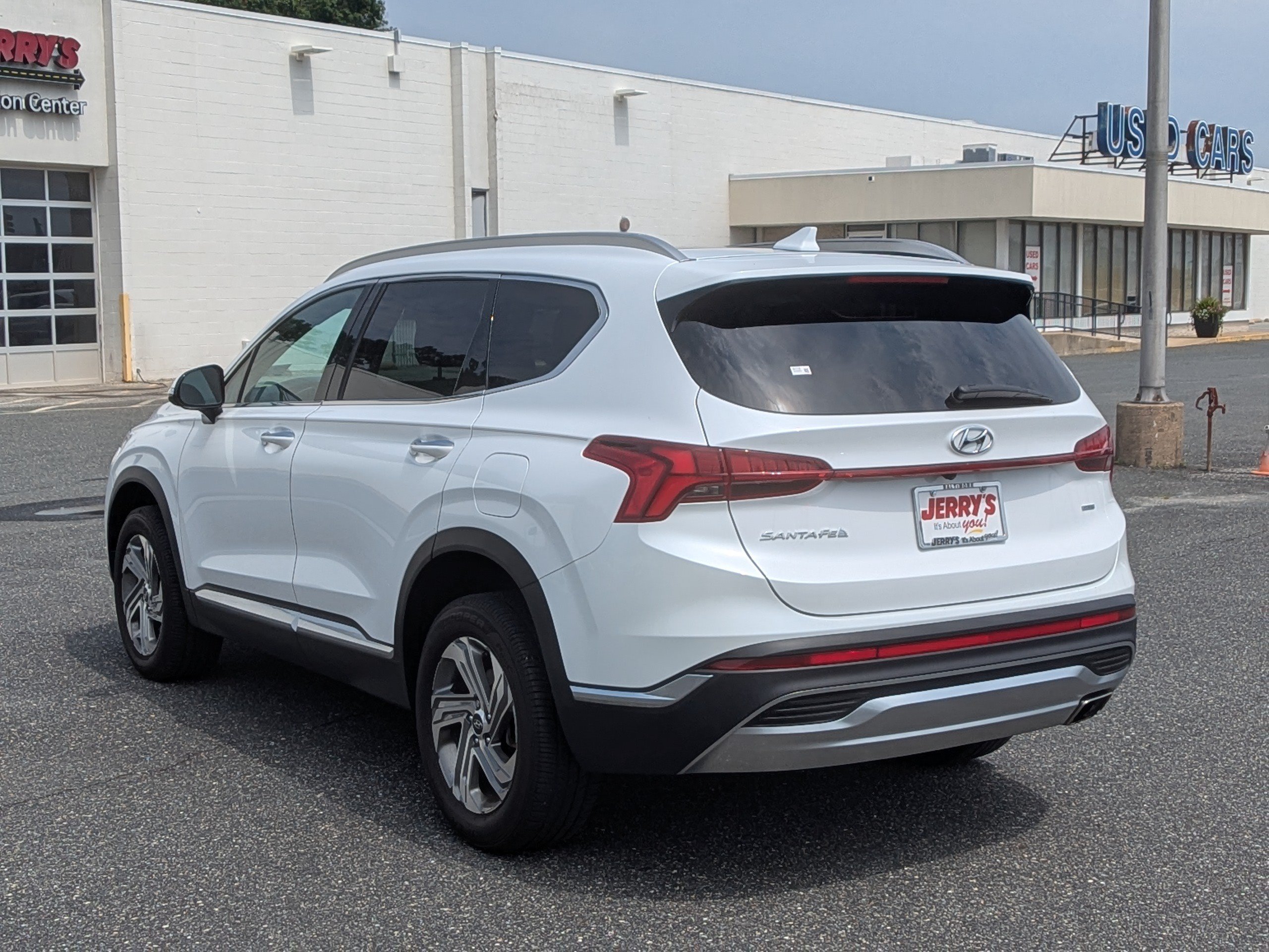 Used 2021 Hyundai Santa Fe SEL w/ Convenience + Premium Package AWD/4WD image 6