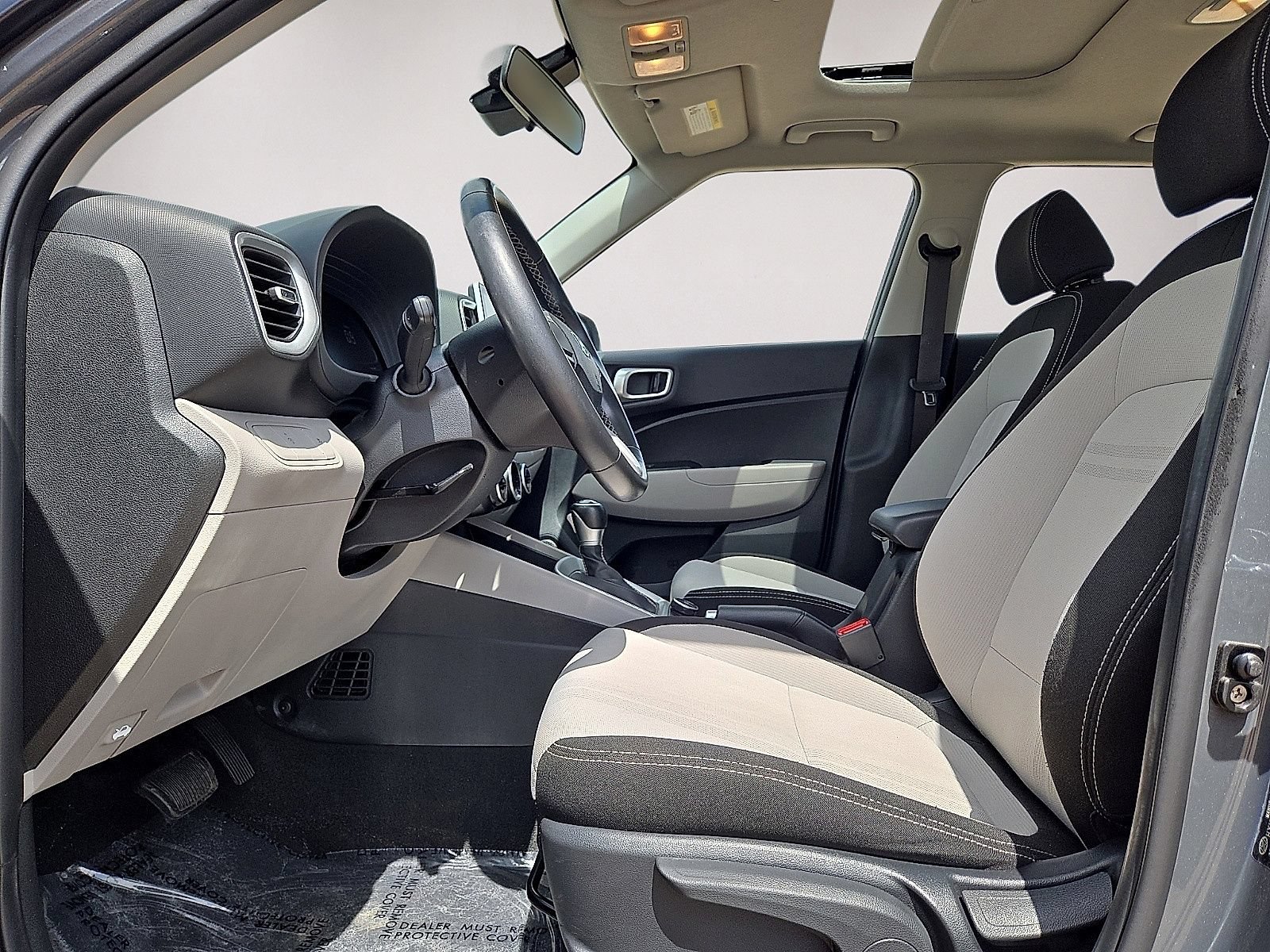 Used 2025 Hyundai Venue SEL FWD image 21