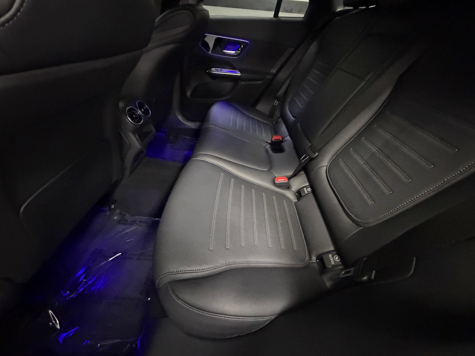Used 2025 Mercedes-Benz GLC 350e 4MATIC image 39