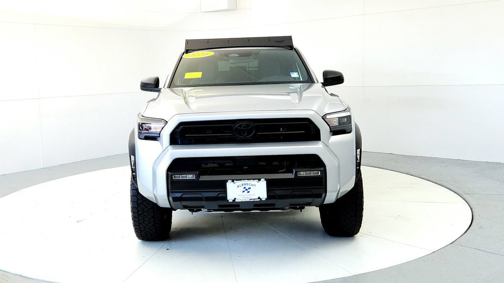 Certified 2025 Toyota 4Runner SR5 AWD/4WD image 8