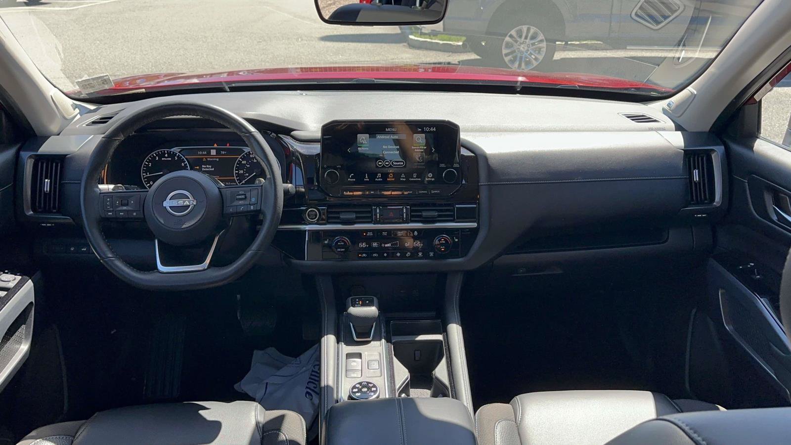 Used 2023 Nissan Pathfinder SL w/ SL Premium Package AWD/4WD image 13