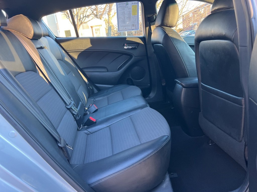 Used 2016 Kia Forte SX image 25